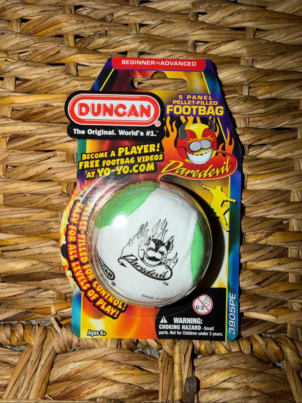 Duncan Daredevil Green Footbag (5-Panel Pellet-Filled)